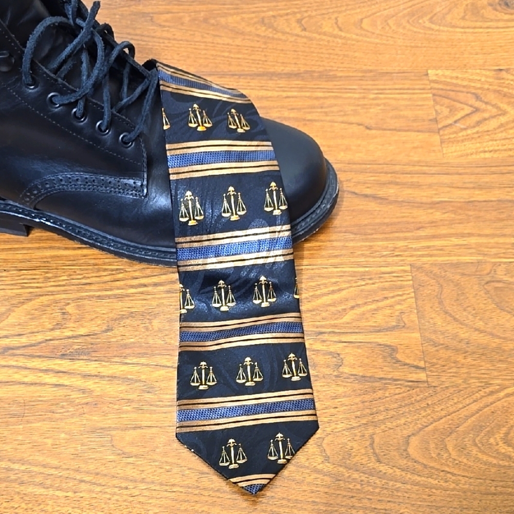 STEVEN HARRIS HAND MADE SCALES OF JUSTICE LAWYER JUDGE Black Blue Gold